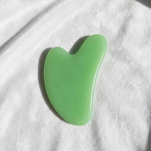 Outil facial en jade vert naturel Gua Sha, pierre de massage pour le visage, outil de soin de beauté, accessoire de soin personnel - Product Image 3