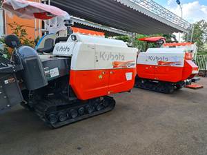 Moissonneuse-batteuse Kubota DC70 Pro 69 CV Puissance élevée Machine de récolte du riz haute performance Machine agricole à haut rendement - Product Image 5