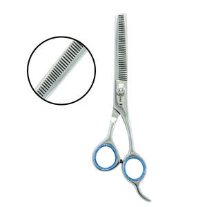 Ciseaux à effiler les cheveux pour droitiers de 6 pouces, manche moyen |   Lame de rasoir en acier à haute teneur en carbone, tranchante, avec vis de réglage pour salon de coiffure - Product Image 1