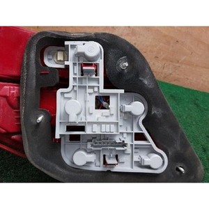 ไฟท้ายขวามือสองสำหรับรถยนต์ C-class รุ่น 2048202064 - Product Image 4