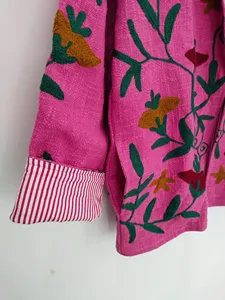 Chaqueta de Algodón TNT Suzani Fucsia Estilo Boho para Mujer, Bordado Floral Botánico, Reversible, Hecha a Mano, Estilo Vintage - Product Image 5