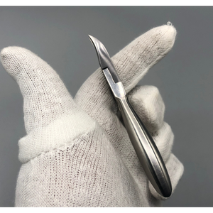 Coupe-cuticules professionnel en acier inoxydable à lame courbée, style classique, à mâchoires larges pour ongles - Product Image 5