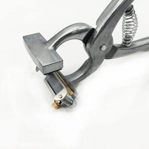 ชุดอุปกรณ์สักสัตว์พร้อมคีมสัก สำหรับการจัดการปศุสัตว์ ใช้ได้กับสุกร แกะ สุนัข ตัวอักษร A-Z (5 หลัก) - Product Image 3