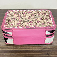 Boîte à bijoux vintage artisanale en cuir de vachette véritable avec un élégant motif floral, étui de rangement pour bijoux.
