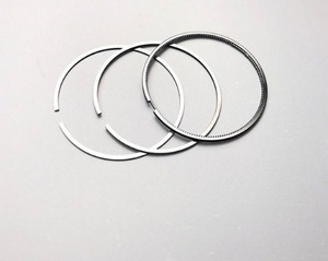 Juego de Anillos de Pistón M271 de 82 mm para Motor Diésel, Repuesto de Calidad OEM, Piezas de Motor de Alta Resistencia - Product Image 4