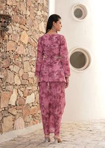 Kurta rose oignon style veste avec broderies à la main et jupe drapée - Product Image 5