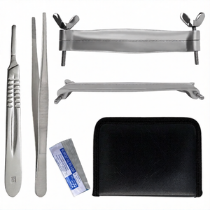 Kit d'instruments chirurgicaux vétérinaires pour la coupe des oreilles de chien – Équipement professionnel pour les soins canins - Product Image 1