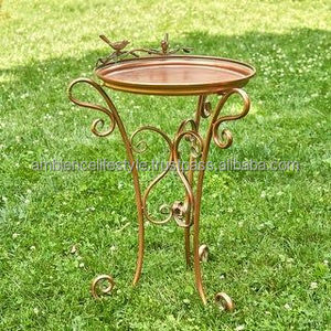 Bain d'oiseaux élégant en métal avec une finition artisanale soignée, idéal pour la décoration de jardin, attirant les oiseaux et embellissant le paysage. - Product Image 2