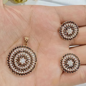 Conjunto de Collar y Pendientes de Ónix Negro con Circonita Cúbica, Chapado en Oro de 22K, Joyería Nupcial India para Mujer - Product Image 2