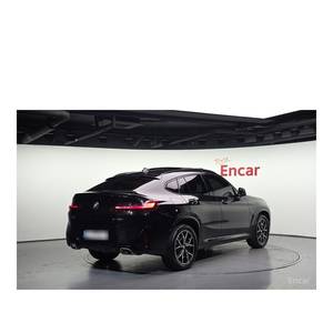 BMW X4 XDrive20i M Sport 2023 con Caja de Cambios Automática, Volante a la Izquierda y Cámara Trasera, Solo 27,163 Kms! - Product Image 2