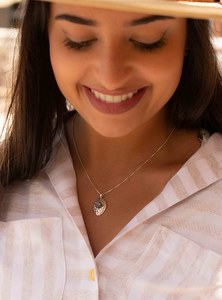 Pendentif en labradorite et larimar, argent sterling 925, martelé, délicat, vintage, charme bohème, bijoux faits à la main, cadeau pour elle, Rajasthan - Product Image 3