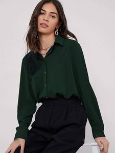 Camiseta corta de corte holgado para mujer |   Cómodo y Elegante Camisa Coreana con Botones - Product Image 3