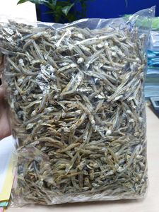 ปลาแอนโชวี่ตากแห้งธรรมชาติ โปรตีนสูง ผู้ส่งออกเวียดนาม จำหน่ายจำนวนมาก MOQ ต่ำ // อีแวน - Product Image 1
