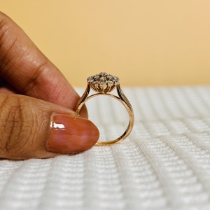 Anillo de Compromiso de Lujo para Mujer con 19 Diamantes Naturales, Oro Sólido de 9K, Corte Brillante Redondo - Product Image 4