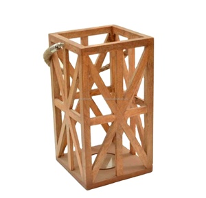 Linterna de vela de mesa de madera hecha a mano con acabado de esmalte marrón Natural forma cuadrada con mango de cuerda para decoración del hogar - Product Image 1