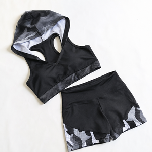 Conjunto Deportivo para Mujer con Top Deportivo con Capucha y Espalda Cruzada y Pantalones Cortos de Cintura Alta, 100% Algodón, Transpirable, de Secado Rápido, para Entrenamiento, Gimnasio y Ejercicio - Product Image 1