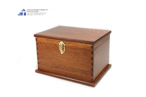 Kit d'entretien des chaussures en bois Palyn avec brosses, crème à polir et chiffon dans une boîte rectangulaire, fabriqué au Vietnam - Product Image 4