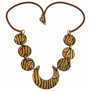 Collier doré avec maillons circulaires vert turquoise, bijoux géométriques modernes, fournisseur en gros - Product Image 3