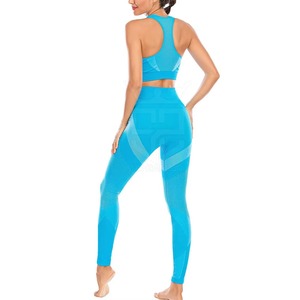 Conjunto de yoga transpirable de diseño personalizado para mujer, ropa deportiva sin costuras de alta calidad, hecho en Pakistán. - Product Image 2