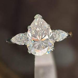 Anillo de Compromiso con Diamante Cultivado en Laboratorio de Corte Pera de 4 Quilates, VVS D, Certificado IGI, Plata de Ley 925, Chapado en Oro de 14k, Anillo de Bodas para Mujer - Product Image 2