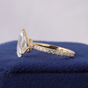 Bague de fiançailles en or 14 carats certifiée IGI, en forme de poire, 2 carats, avec halo caché et sertissage pavé, idéale pour les occasions festives - Product Image 3