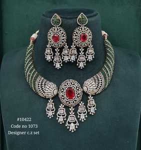 Collier et boucles d'oreilles en zircon cubique de créateur 10422, plaqué rhodium, bijoux de luxe pour femmes, pour mariage et soirées. - Product Image 2