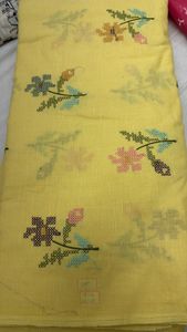 Tissu brodé en coton et lin à motifs floraux africains - Matière en dentelle de style Ankara ethnique de qualité supérieure pour robe traditionnelle pour femmes, Kurti, etc. - Product Image 2