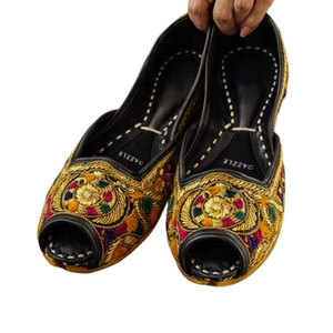 Venta al por Mayor de Calzado Khussa para Mujer, Diseño Moderno Estampado, Antideslizante, Alta Calidad, Precio Bajo en Línea - Product Image 1