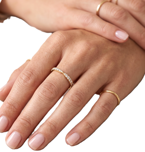 Nouvelle bague de fiançailles classique et délicate en or massif 14 carats avec diamant de laboratoire rond, sertie pavé, style raffiné et durable - Product Image 6
