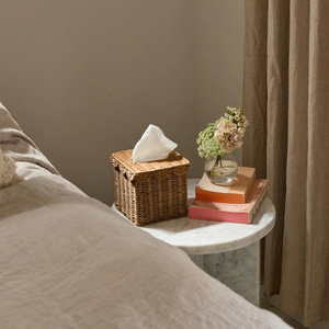 Boîte à mouchoirs en rotin faite à la main, carrée, tissée en bambou, style Wabi Sabi, ton brun naturel - Product Image 4