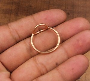 Anillo Abierto Minimalista de Plata de Ley al por Mayor con Acabado en Oro Rosa, Joyería Clásica Unisex Hecha a Mano - OEM/ODM Personalizado - Product Image 5