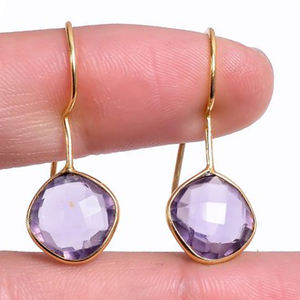 Boucles d'oreilles en améthyste naturelle taille coussin 8 mm |   Boucles d'oreilles pendantes en argent 925 |   Boucles d'oreilles pendantes en pierres précieuses faites à la main - Product Image 2
