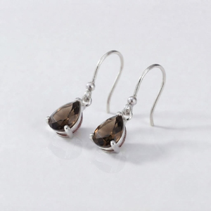 Boucles d'oreilles pendantes bohèmes tendance en quartz fumé naturel, argent sterling 925 plaqué rhodium, bijoux de luxe pour femme, Janvier Rhaya - Product Image 1