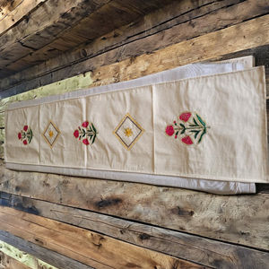 Caminos de mesa bordados a mano, caminos de mesa vintage bordados a mano. - Product Image 1