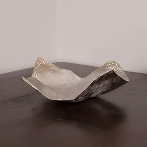 Bol en métal artisanal moderne, porte-fruits de qualité supérieure pour un style d'intérieur de cuisine contemporain, bol combiné en aluminium tendance - Product Image 1