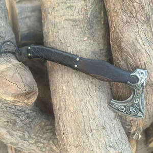 ขวานไม้สไตล์ไวกิ้งทำมือ ดีไซน์แบบนอร์ดิกดั้งเดิม ด้ามไม้ สำหรับตั้งแคมป์กลางแจ้ง เครื่องมือบุชคราฟท์ ของตกแต่งสไตล์เรียบง่าย ของขวัญ - Product Image 2
