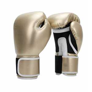 Gants de boxe en cuir personnalisés, légers, respirants, anti-humidité, avec fermeture auto-agrippante et motif gaufré, pour la performance Sanda - Product Image 5