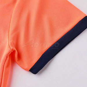 Tenue de football confortable et légère, designs personnalisés, prix raisonnable, vêtements de sport, uniforme de football en vente en ligne - Product Image 4