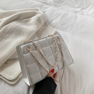 Women Shoulder Handbag With Metal Chain Zipper Closure <b>Green</b> Quilted Design Fashion <b>Purse</b> - Product Image 4