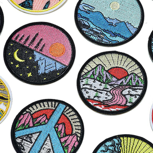 Parche de tela bordado ecológico con diseño de personaje lindo y logotipo personalizado para Chibi, para coser - Product Image 6