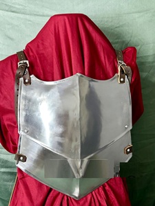 Armadura Medieval de Acero para Mujer con Correas de Cuero y Protectores de Pies Sabaton Pulidos, Disfraz Antiguo Moderno - Product Image 3