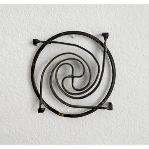 Beautiful Metal <b>Trivet</b> For Decorative Display And Functional Use During Family Meals And Festive Occasions - Product Image 6