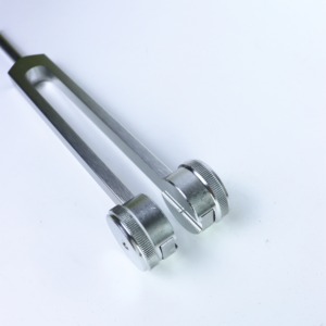 Diapasón de Diagnóstico Nervioso de Grado Médico de Alta Calidad SWISHER INTERNATIONAL 128Hz/512Hz Manual ENT de Aleación de Aluminio Negro - Product Image 5