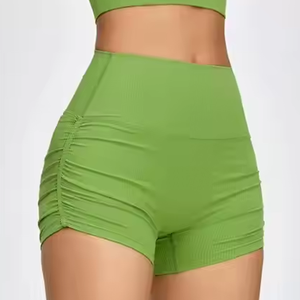 Ensemble de yoga pour femmes, haut court vert, short taille haute, 2 pièces, sans couture, en spandex et polyester, vêtements de sport, fabrication sur mesure par Twin City - Product Image 5