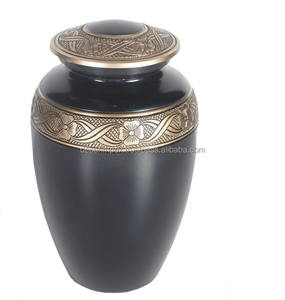 Urnes funéraires modernes en laiton fait main - Contenants de stockage de cendres de haute qualité pour la décoration intérieure - Product Image 1