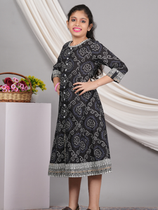 Women's Cotton Bandhej Print Anarkali Kurti Black Color Stylish Ethnic Outfit Comfortable Casual Summer Wear Quick Dry Recycled - Product Image 4