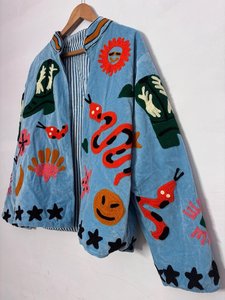 Chaqueta Bordada Suzani al por Mayor, Chaqueta de Terciopelo Suzani con Tela TNT, Chaqueta Suzani Hecha a Mano para Mujer al Mejor Precio - Product Image 4