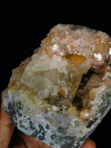 Géode de Calcite Jaune Naturelle avec Heulandite et Stilbite – Spécimen de Cristal Brut – Collection de Minéraux - Product Image 3