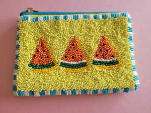 Porte-monnaie perlé fait main – Pochette tranches de pastèque, Portefeuille perlé jaune, Sac à fermeture éclair fruits d'été, Cadeau tropical pour elle. - Product Image 4