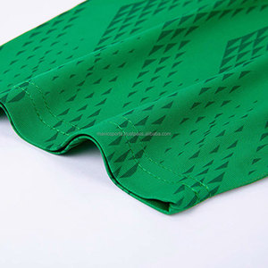 Tenues de football personnalisées de haute qualité, uniformes d'équipe sublimés, 100% polyester, respirant, séchage rapide, léger, pour hommes adultes - Product Image 4
